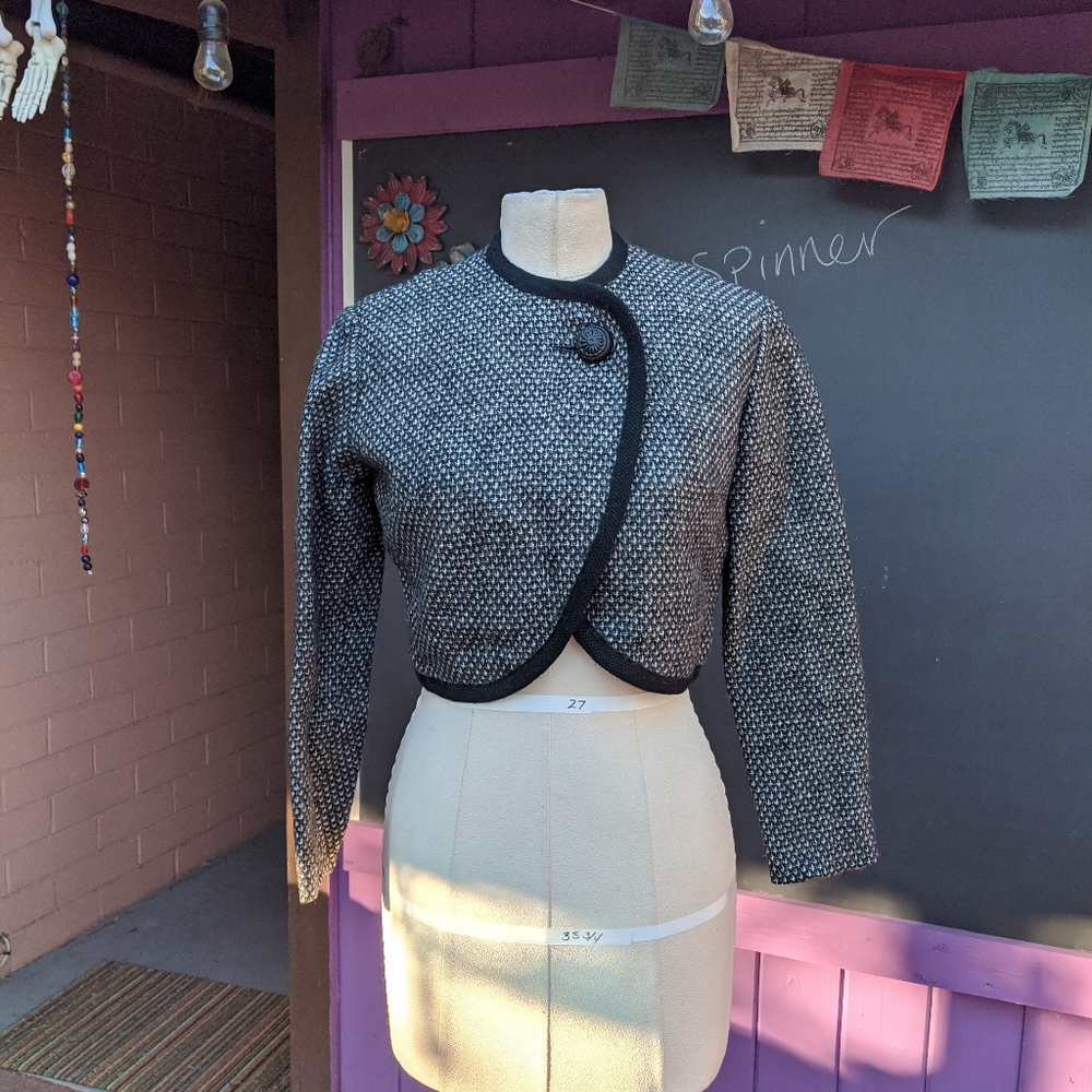 Vintage classic crop bolaro jacket
